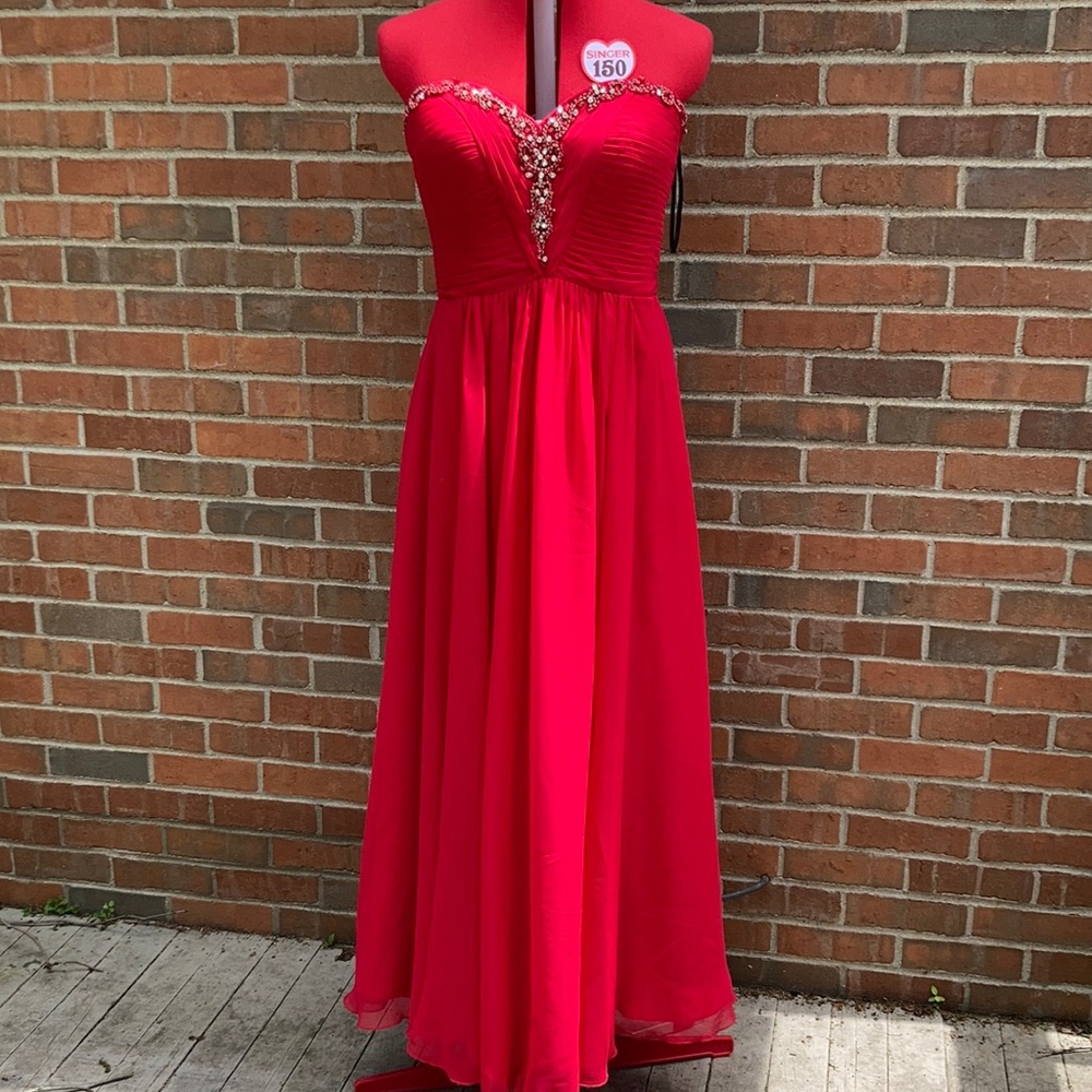 EUC sz 14 Alyce red chiffon strapless dress
